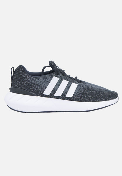 Swift run 22 - Sneaker low - schwarz