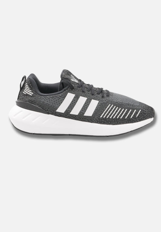 Swift run 22 W - Sneaker low - schwarz