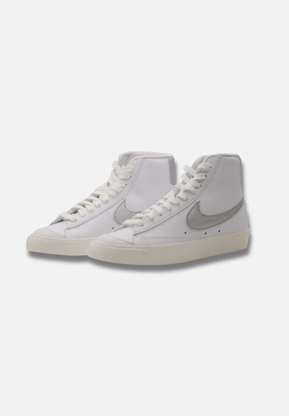 W BLAZER MID '77 ESS - Sneaker high - weiß