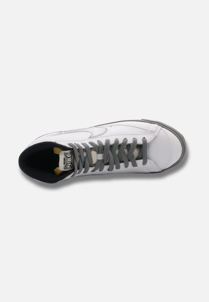 Blazer Mid '77 EMB - Sneaker high - weiß